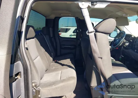 2010 Chevrolet Silverado 1500 Ls из США, поврежденный, VIN 1GCSCREA2AZ187079